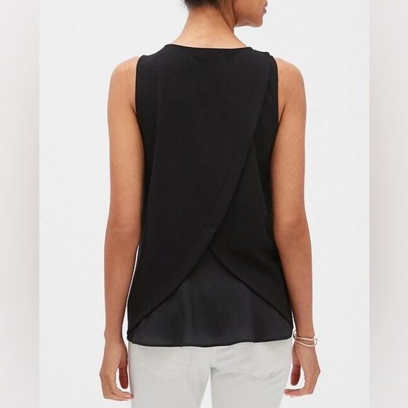 Banana Republic black sleeveless blouse, BNWT, size xs - Picture 1 of 9
